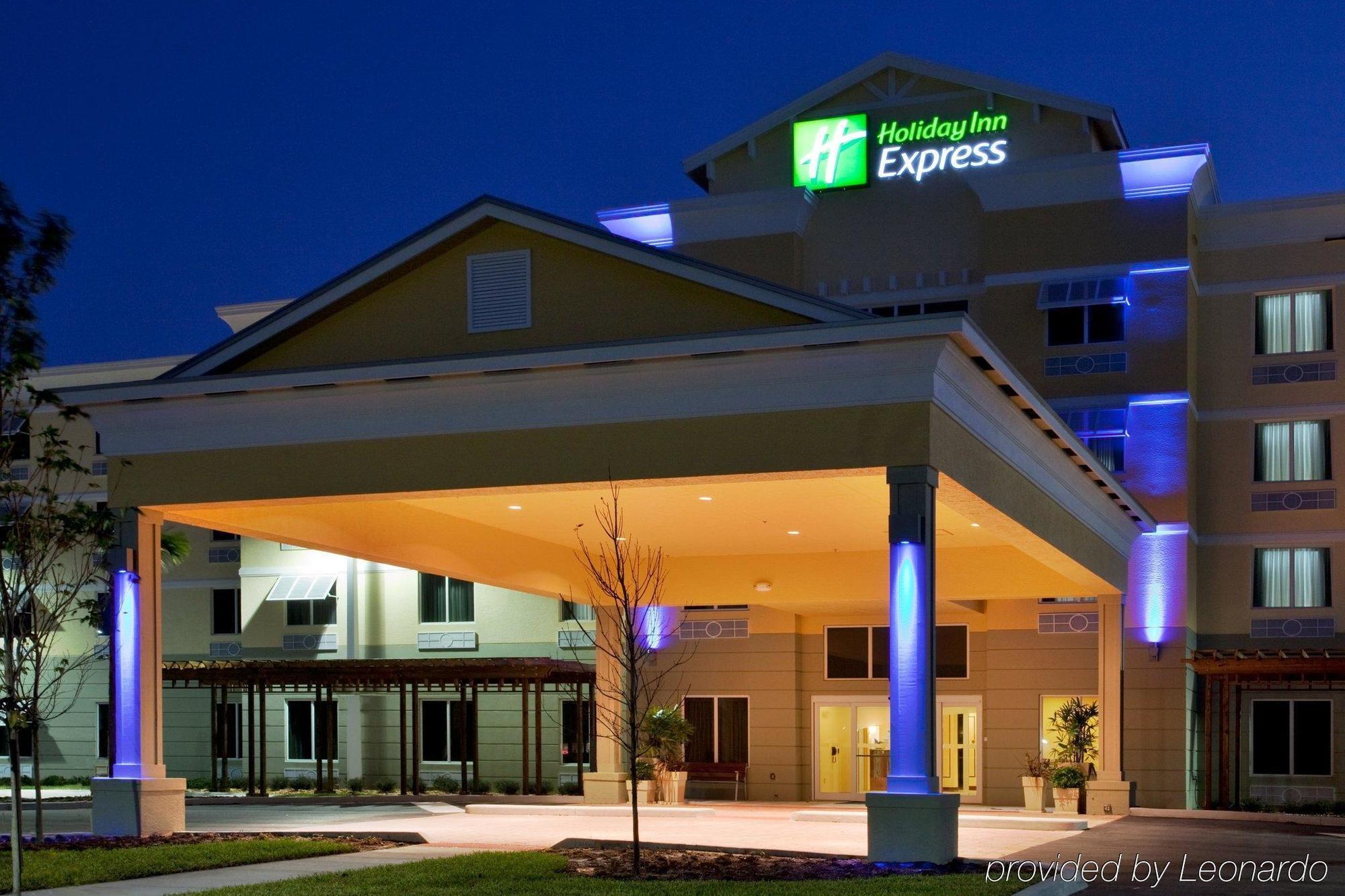 Holiday Inn Express Hotel & Suites Palm Bay By Ihg Esterno foto